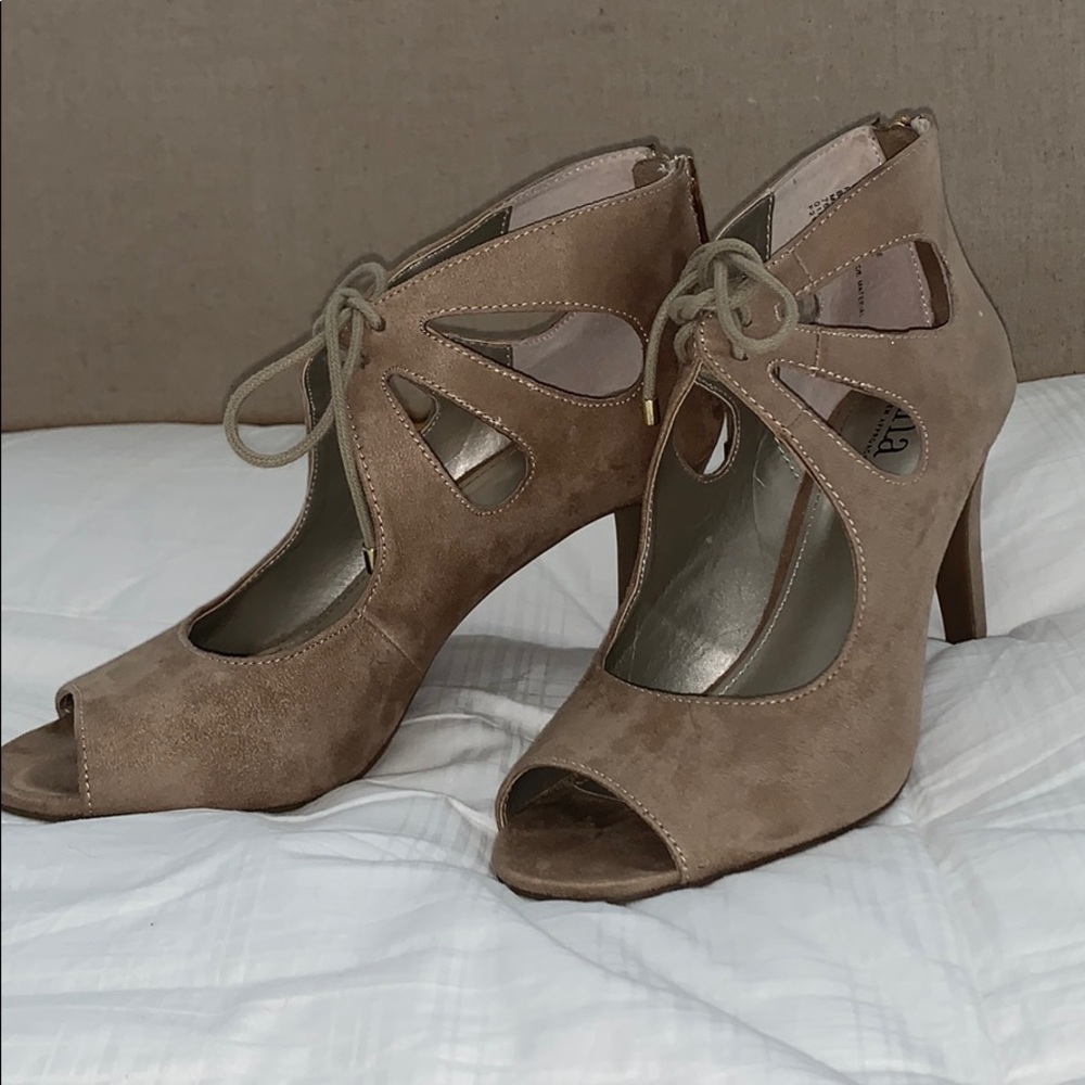 a.n.a Heels